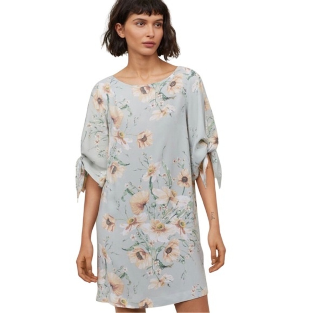 H&M sage green split tie sleeve light floral shift dress size 4